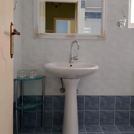 Ligeia Bedrooms Гостевой дом