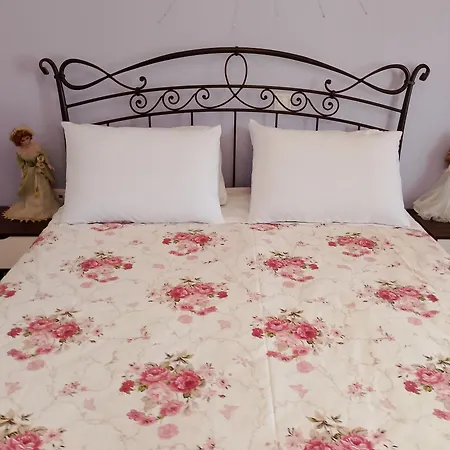 Ligeia Bedrooms Maison d'hôtes 3*