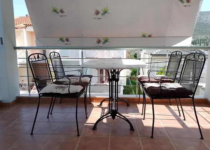 Ligeia Bedrooms נאפפליו