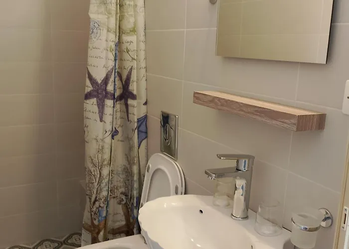 Ligeia Bedrooms 3* נאפפליו