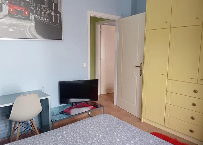 Ligeia Bedrooms בית הארחה 3*