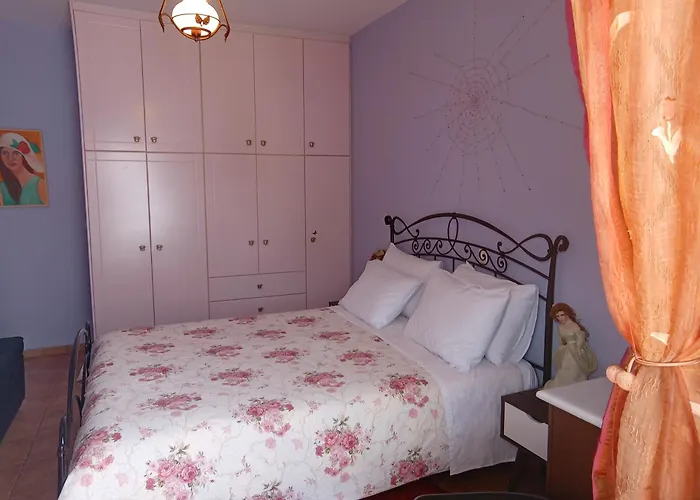 Ligeia Bedrooms נאפפליו